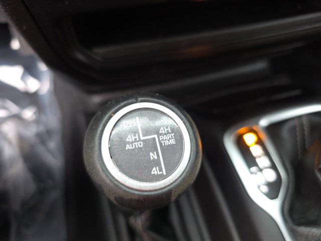 Used 2022 Jeep Wrangler Unlimited Sahara w/ Cold Weather Group AWD/4WD image 9