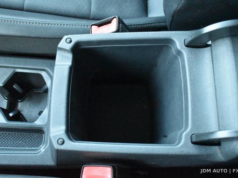 Used 2020 Volkswagen Tiguan SE w/ Panoramic Sunroof Package image 32