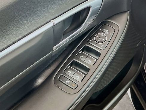 Used 2023 Hyundai Sonata Limited w/ Preferred Accessory Package FWD image 18