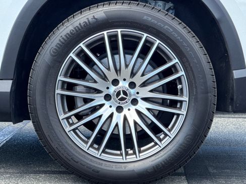 Certified 2026 Mercedes-Benz GLC 300 image 32