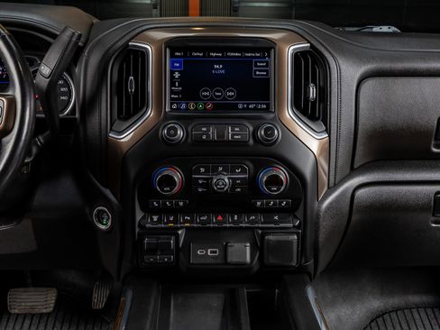 Used 2022 Chevrolet Silverado 3500 High Country w/ LPO, Hitch Package image 23