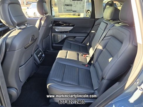 New 2026 Lincoln Nautilus Reserve image 7