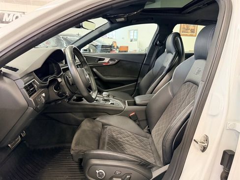 Used 2019 Audi S4 Prestige w/ Prestige Package image 22