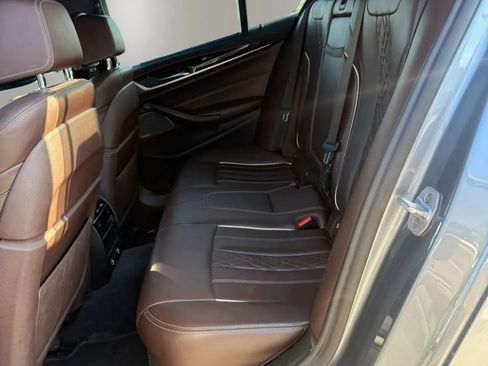 Used 2018 BMW 540i RWD image 10