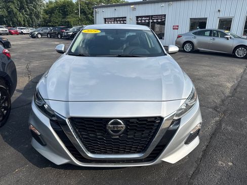 Used 2019 Nissan Altima 2.5 S FWD image 2