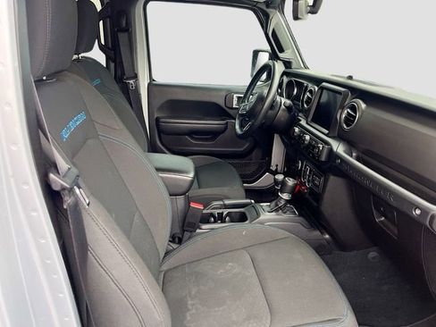 Used 2022 Jeep Wrangler Unlimited Rubicon 4xe w/ Cold Weather Group image 27