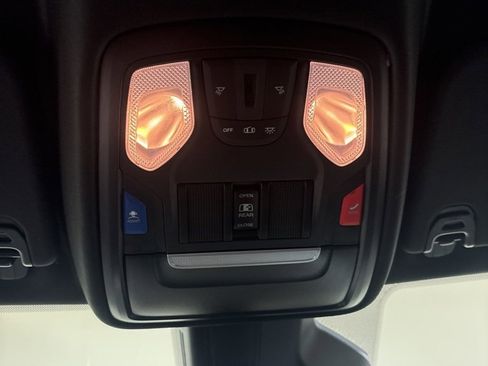 New 2026 RAM 1500 4x4 Crew Cab image 16