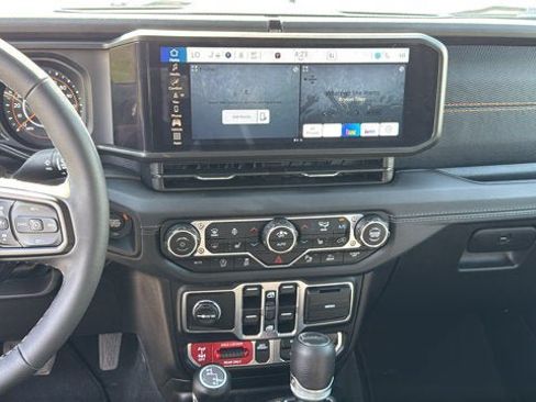 Certified 2026 Jeep Gladiator Mojave w/ Safety Group AWD/4WD image 21