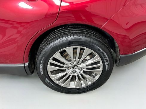 Used 2021 Toyota Venza Limited w/ Advanced Technology Package image 28