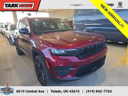 Used 2023 Jeep Grand Cherokee Altitude