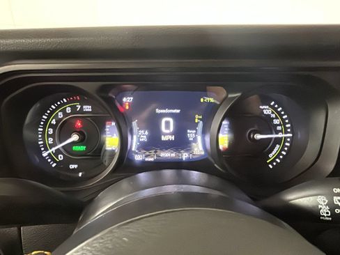 Used 2024 Jeep Wrangler Unlimited w/ Convenience Group AWD/4WD image 20