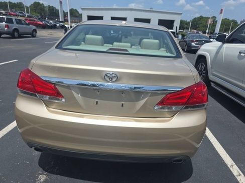 Used 2011 Toyota Avalon Limited FWD image 5