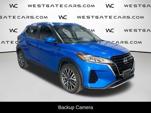 Used 2024 Nissan Kicks SV image 2