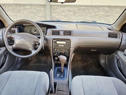 Used 2001 Toyota Camry LE image 13