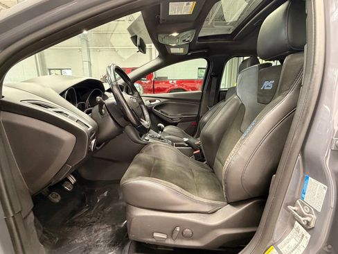 Used 2017 Ford Focus RS AWD/4WD image 19