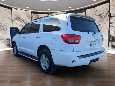 Used 2010 Toyota Sequoia SR5 RWD image 8