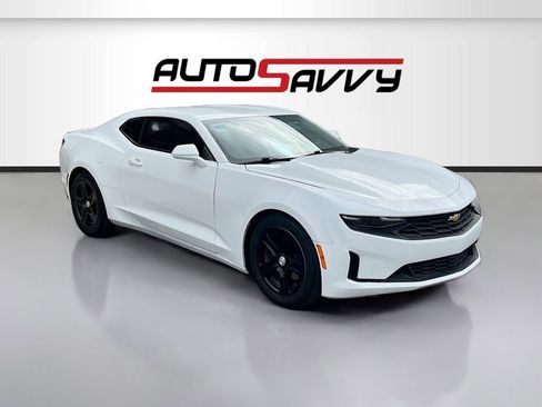 Used 2023 Chevrolet Camaro LT image 1