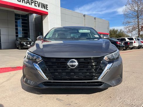 Used 2025 Nissan Sentra S image 4