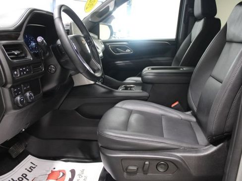 Used 2024 Chevrolet Tahoe LT w/ Luxury Package AWD/4WD image 19