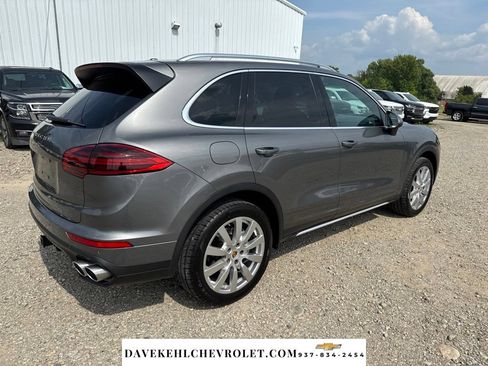 Used 2016 Porsche Cayenne S AWD/4WD image 5