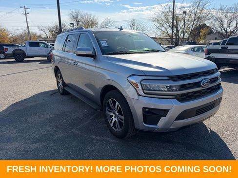 Used 2024 Ford Expedition XLT image 1