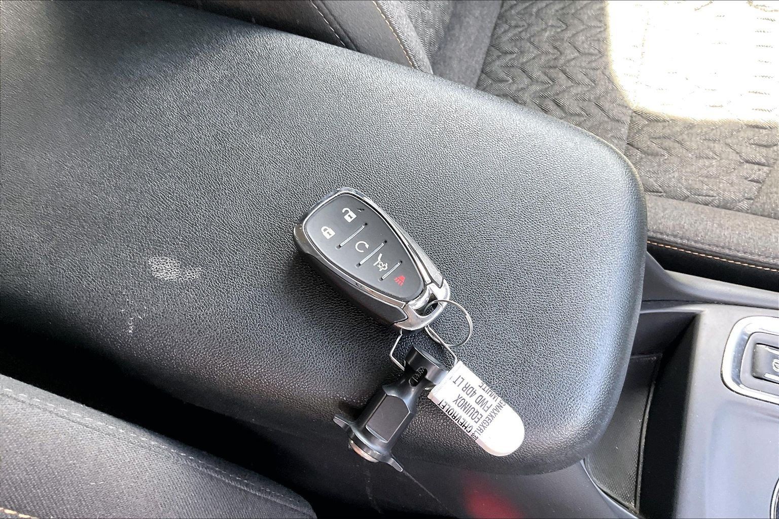 Used 2024 Chevrolet Equinox LT FWD image 12