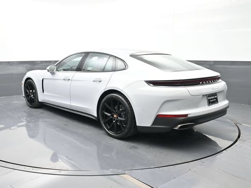 Certified 2025 Porsche Panamera image 3