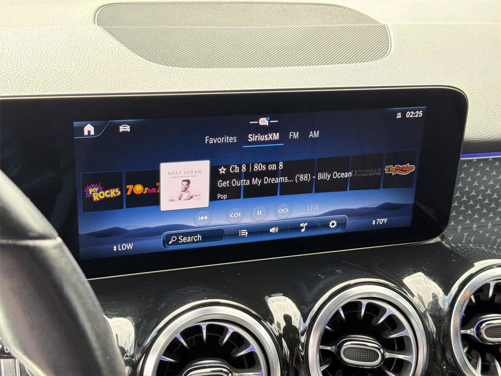 Used 2024 Mercedes-Benz GLB 250 image 17
