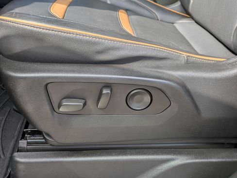 Used 2023 GMC Yukon AT4 w/ LPO, Floor Liner Package AWD/4WD image 11