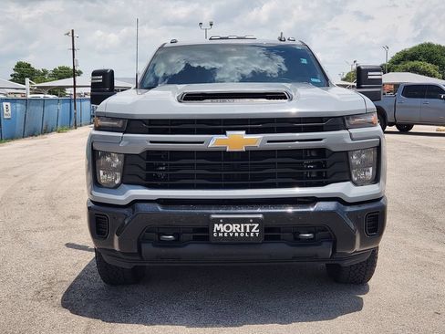Used 2025 Chevrolet Silverado 2500 Custom w/ Custom Value Package AWD/4WD image 2