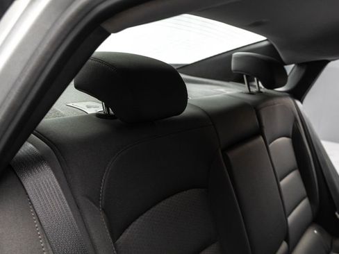 Used 2016 Chevrolet Malibu LT image 27