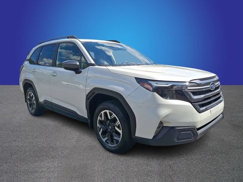 Used 2025 Subaru Forester Premium w/ Convenience Package #2 AWD/4WD image 3