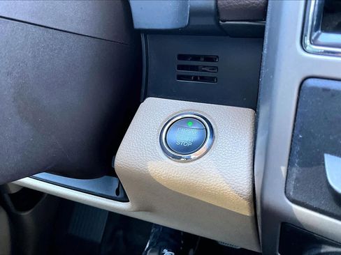 Used 2018 Ford F150 Lariat image 32