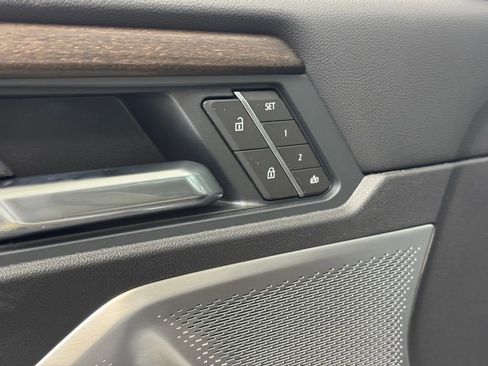 New 2026 GMC Acadia Denali Ultimate w/ LPO, Floor Liner Package image 9