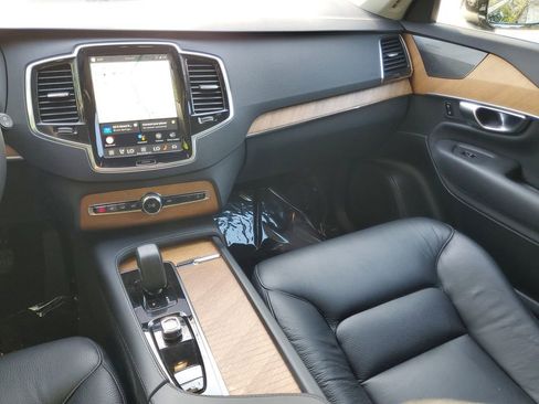 Certified 2023 Volvo XC90 B5 Plus w/ Protection Package Premier AWD/4WD image 14