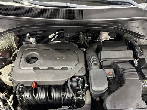 Used 2019 Kia Sorento LX w/ LX Convenience Package image 13