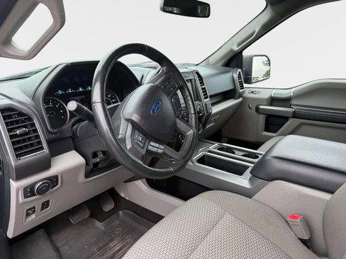 Used 2019 Ford F150 XLT w/ Equipment Group 302A Luxury AWD/4WD image 9