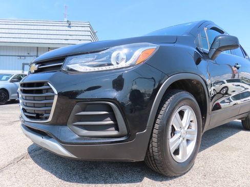 Used 2019 Chevrolet Trax LT w/ LT Convenience Package AWD/4WD image 32