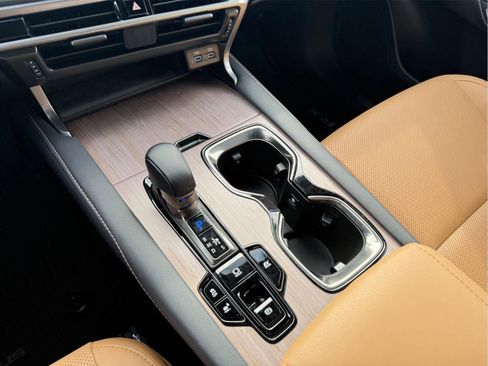 Used 2025 Lexus RX 350h image 18