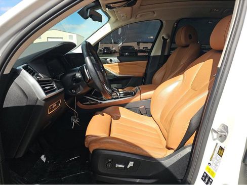 Used 2021 BMW X7 xDrive40i AWD/4WD image 9