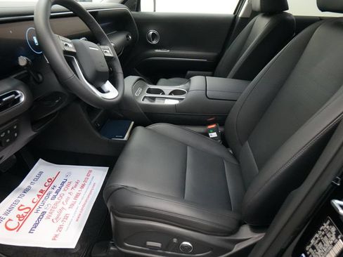 Certified 2026 Hyundai Palisade Limited AWD/4WD image 16
