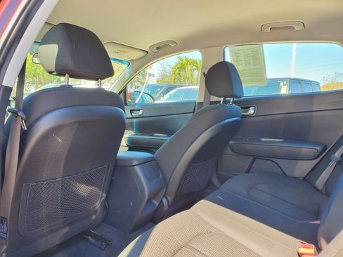 Used 2019 Kia Optima LX image 10