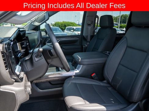 Used 2026 Chevrolet Silverado 2500 LTZ w/ LTZ Convenience Package AWD/4WD image 10
