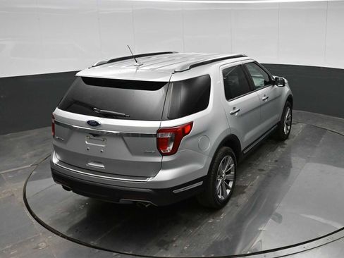 Used 2018 Ford Explorer Limited image 27