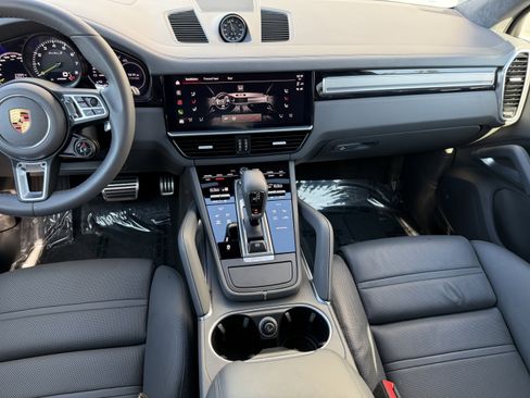Certified 2023 Porsche Cayenne Turbo S image 19