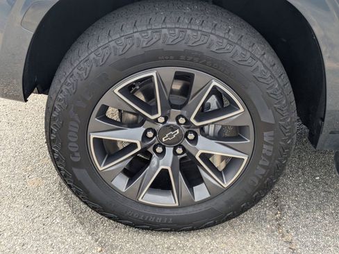 Used 2021 Chevrolet Tahoe Z71 w/ Z71 Signature Package image 10