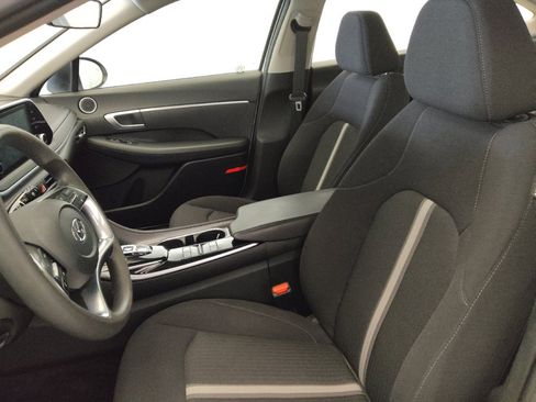 Used 2023 Hyundai Sonata SE w/ Preferred Accessory Package FWD image 17