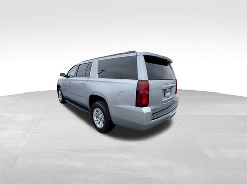 Certified 2020 Chevrolet Suburban LT w/ Luxury Package AWD/4WD image 8