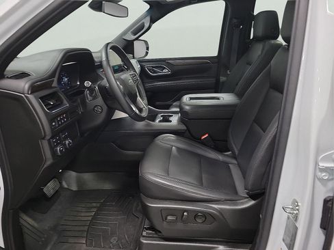 Used 2023 Chevrolet Tahoe Z71 w/ Luxury Package AWD/4WD image 12