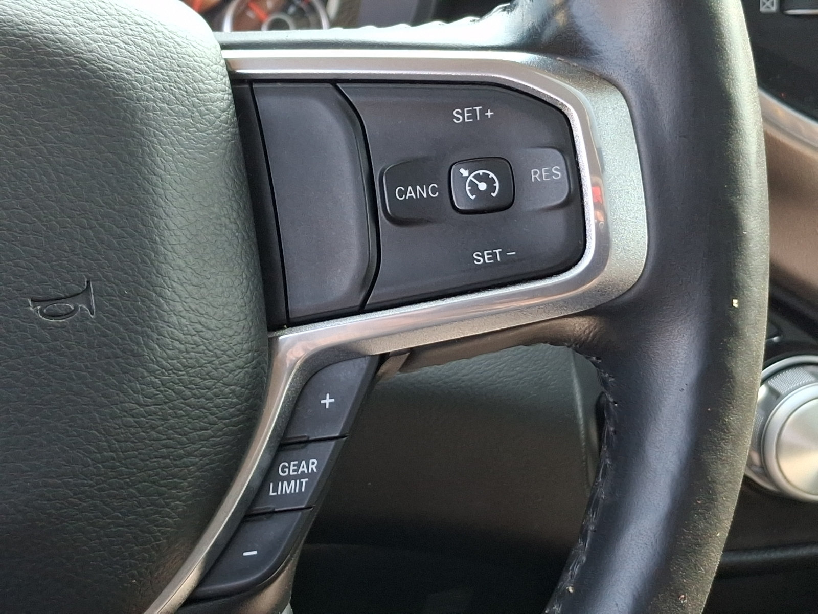 Used 2020 RAM 1500 Laramie AWD/4WD image 22